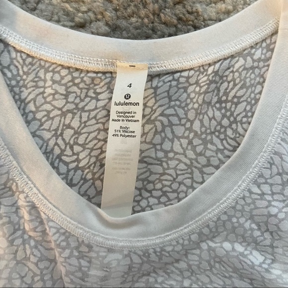 Lululemon Hint of Sheer Tank - Picture 4 of 4